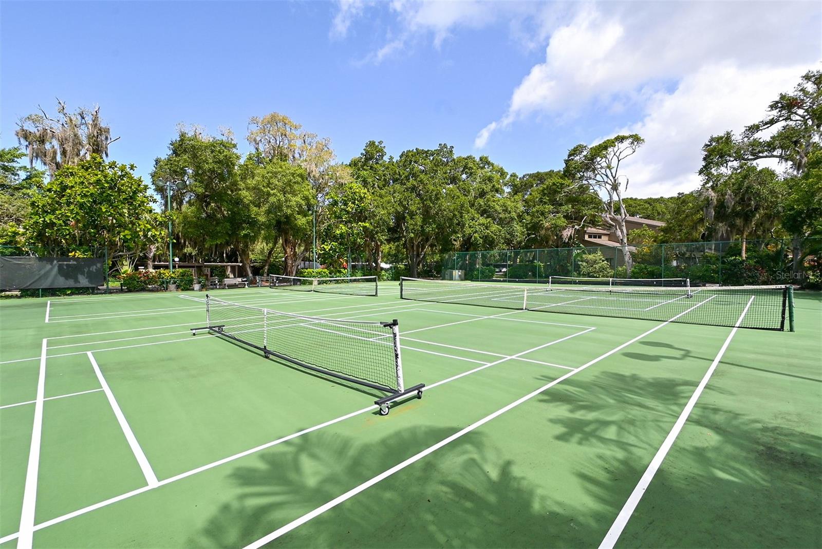 1687 BROOKHOUSE CIR #219