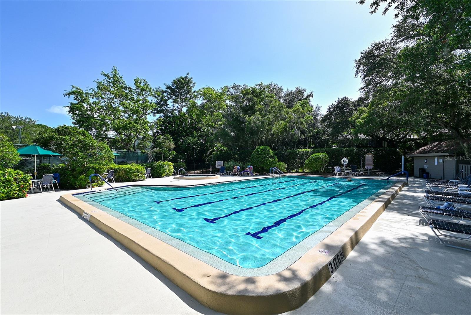 1687 BROOKHOUSE CIR #219