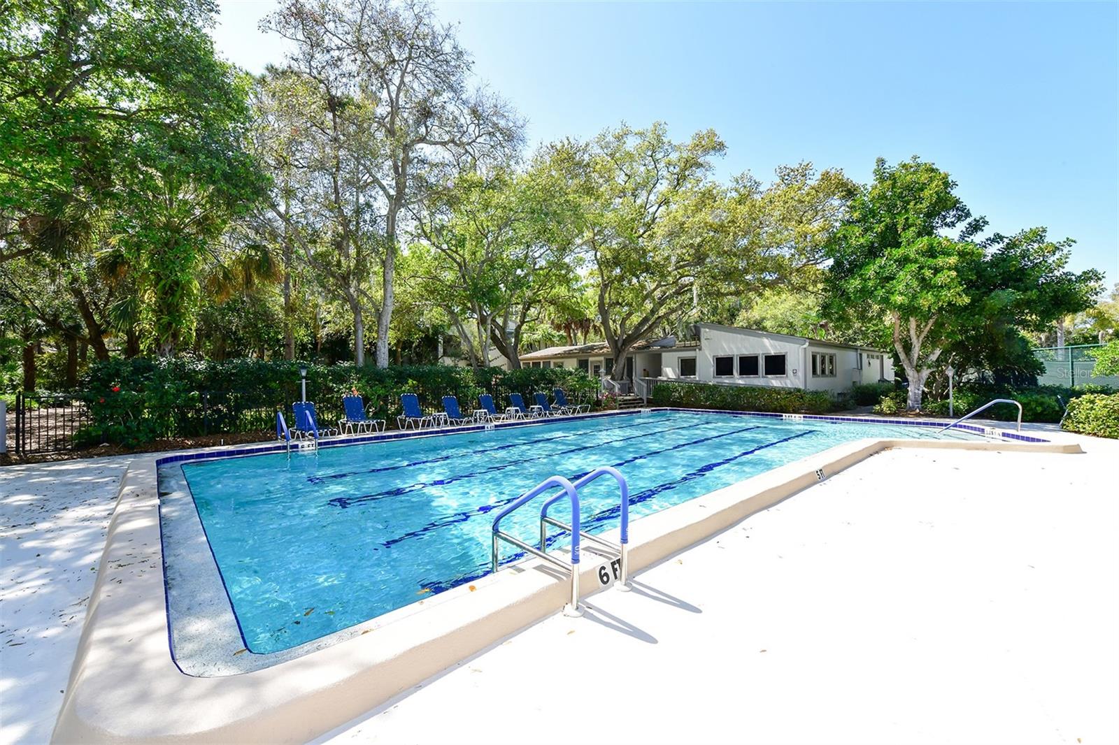 1687 BROOKHOUSE CIR #219