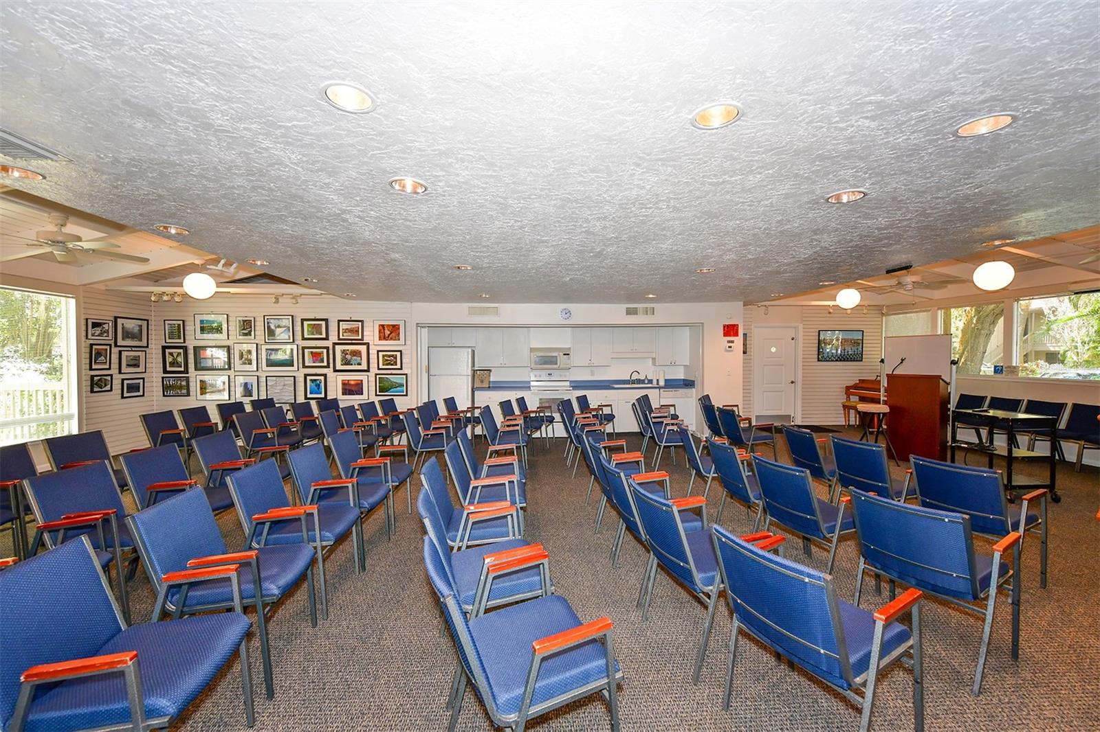 1687 BROOKHOUSE CIR #219