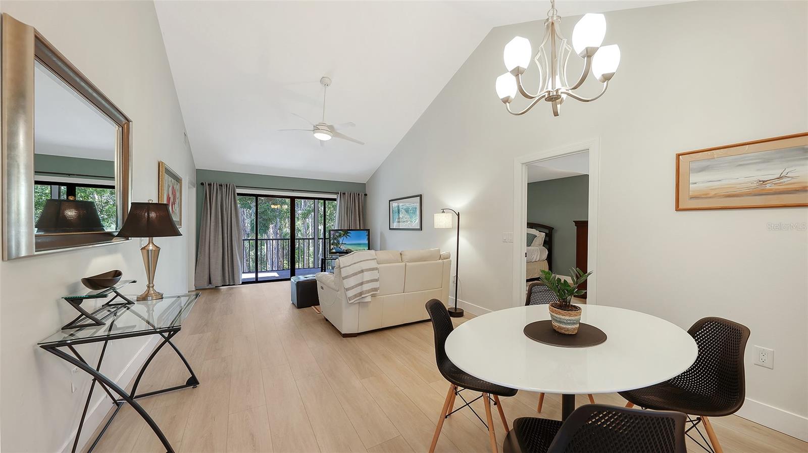 1687 BROOKHOUSE CIR #219