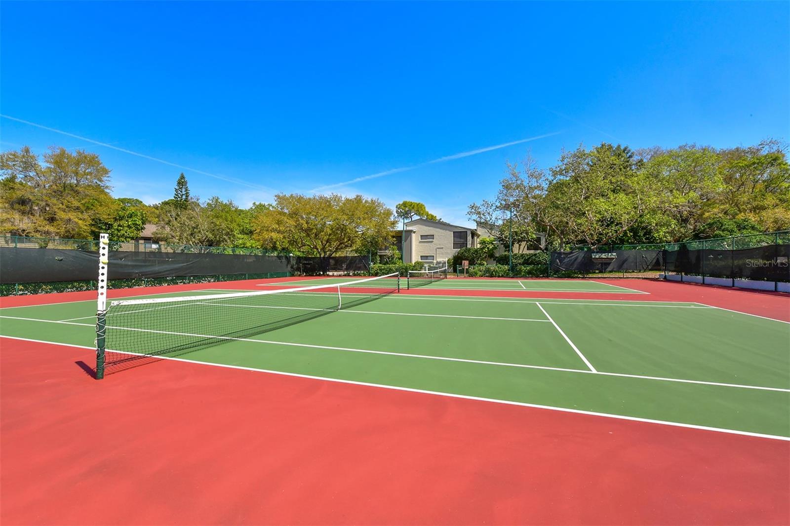 1687 BROOKHOUSE CIR #219