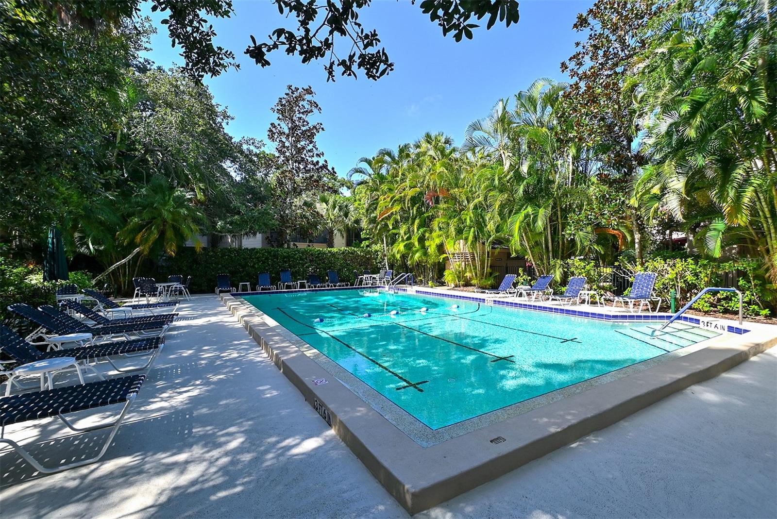 1687 BROOKHOUSE CIR #219