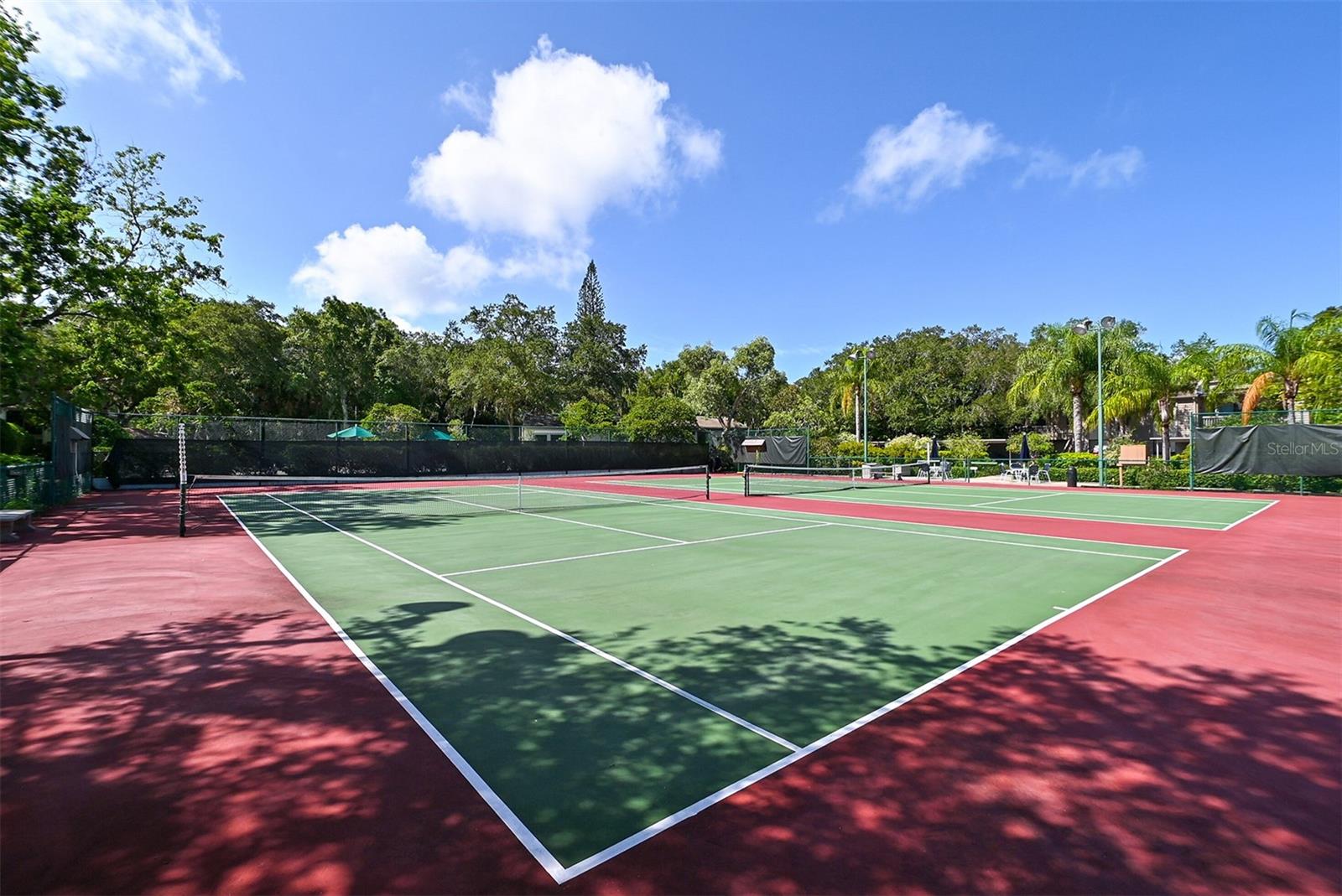 1687 BROOKHOUSE CIR #219