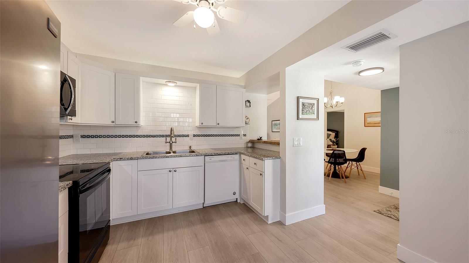 1687 BROOKHOUSE CIR #219