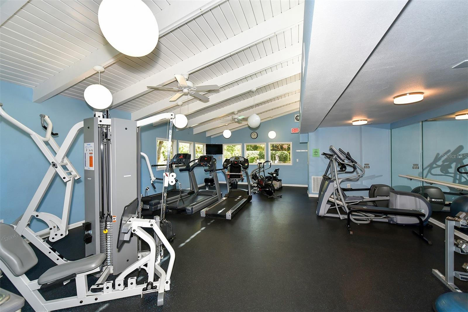 1687 BROOKHOUSE CIR #219