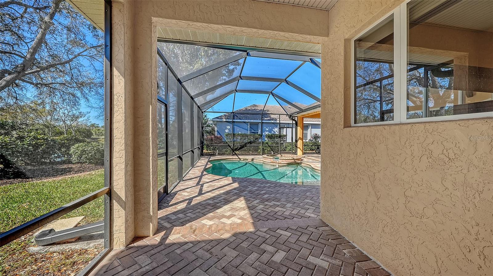 5566 MAGNOLIA TREE TER