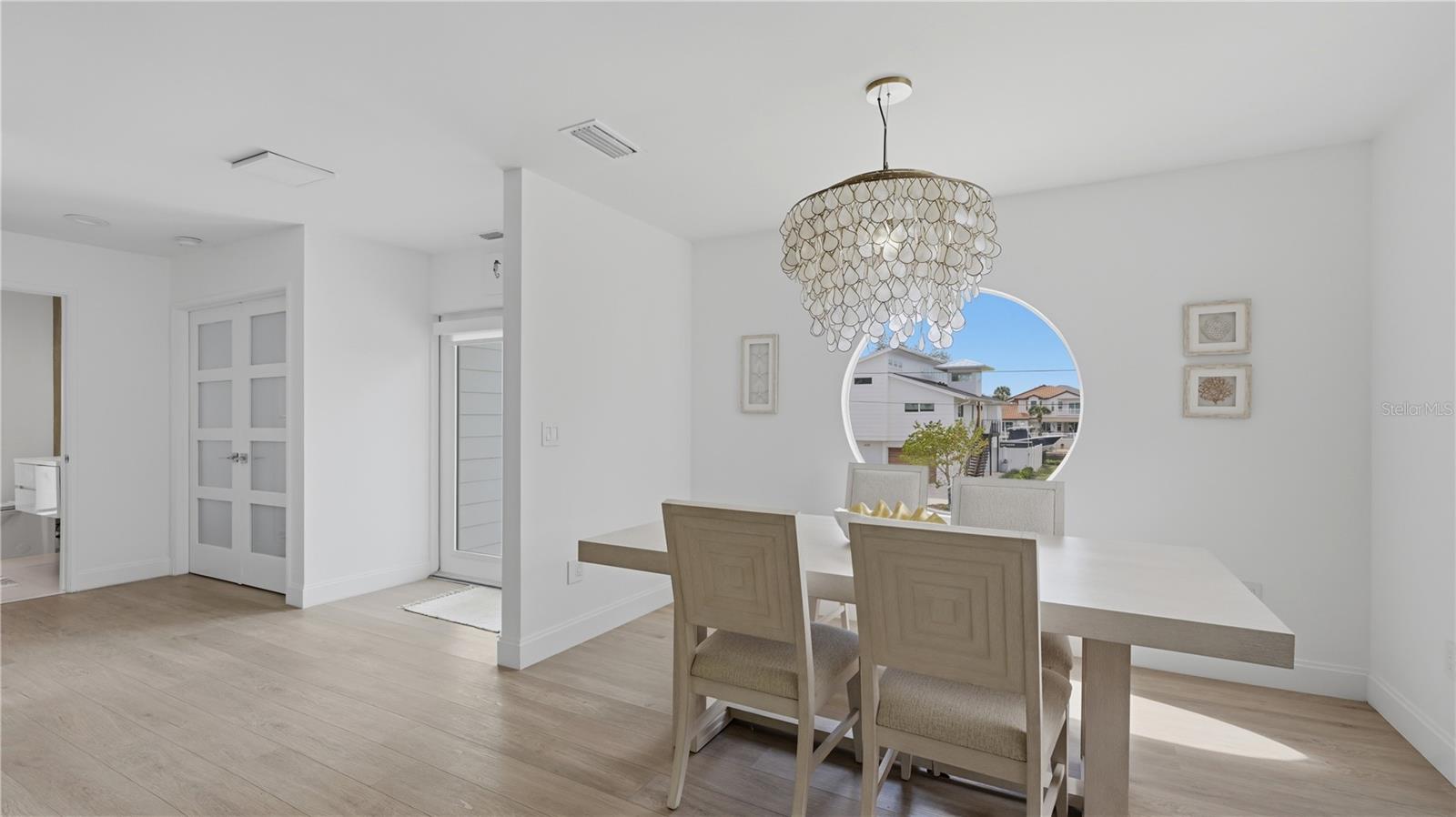 4939 COMMONWEALTH DR