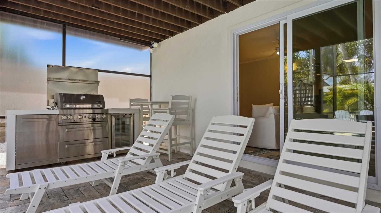 4939 COMMONWEALTH DR