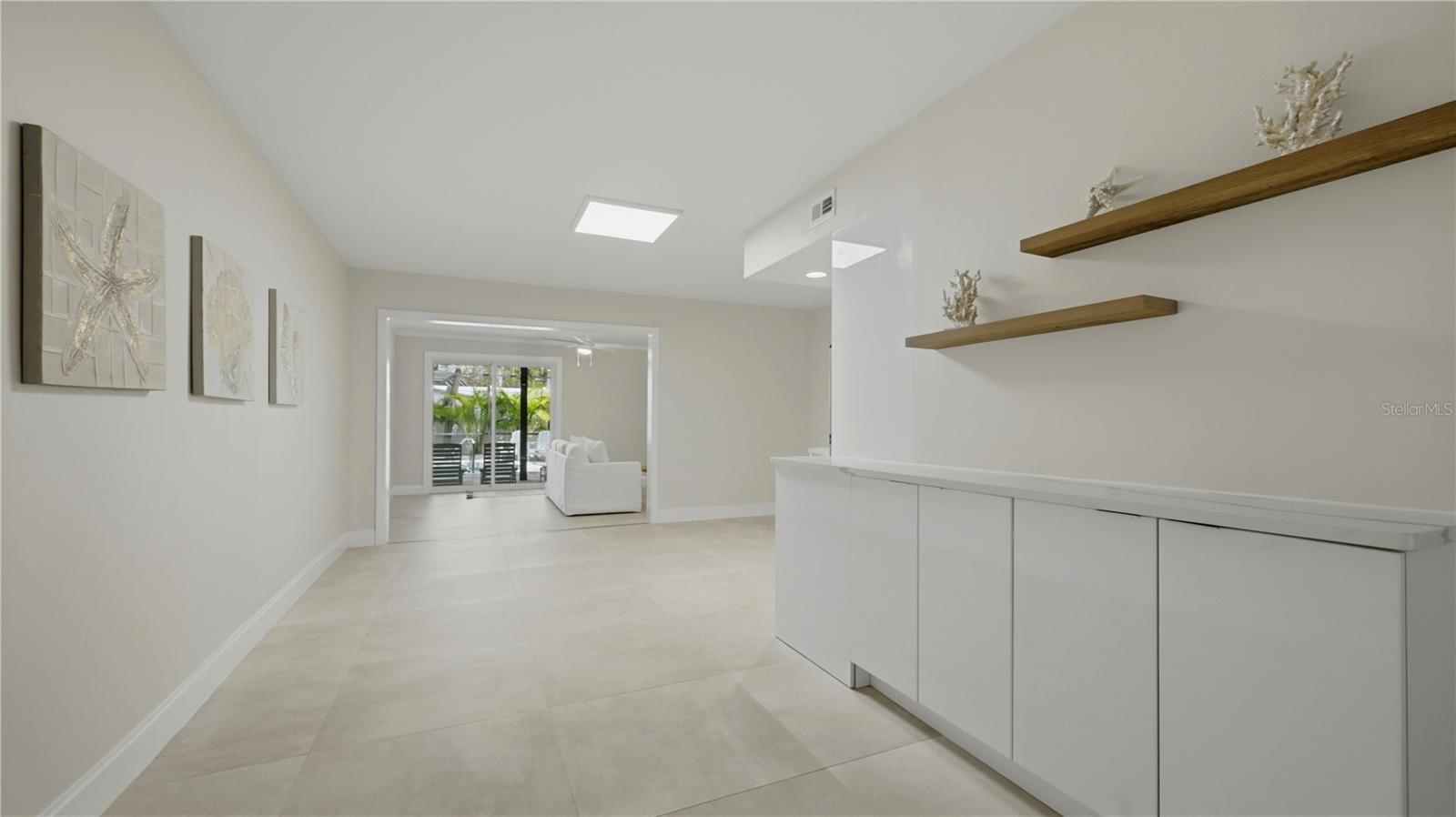 4939 COMMONWEALTH DR