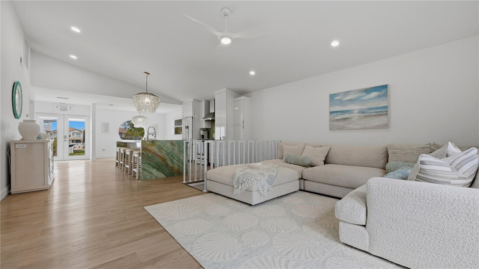 4939 COMMONWEALTH DR