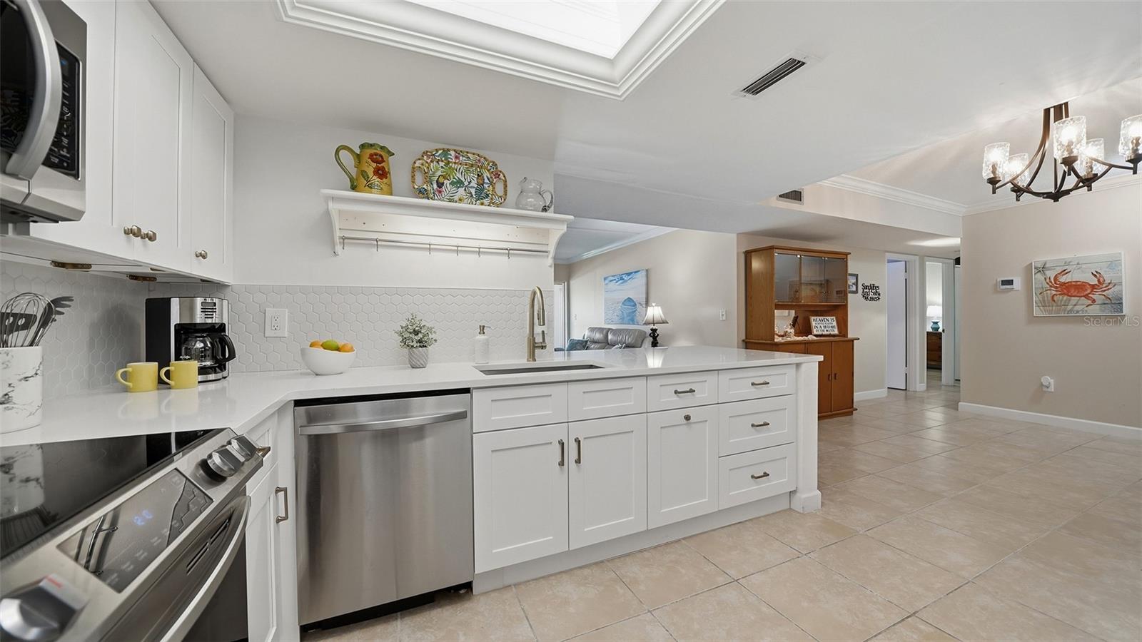 199 WHISPERING SANDS DR #204