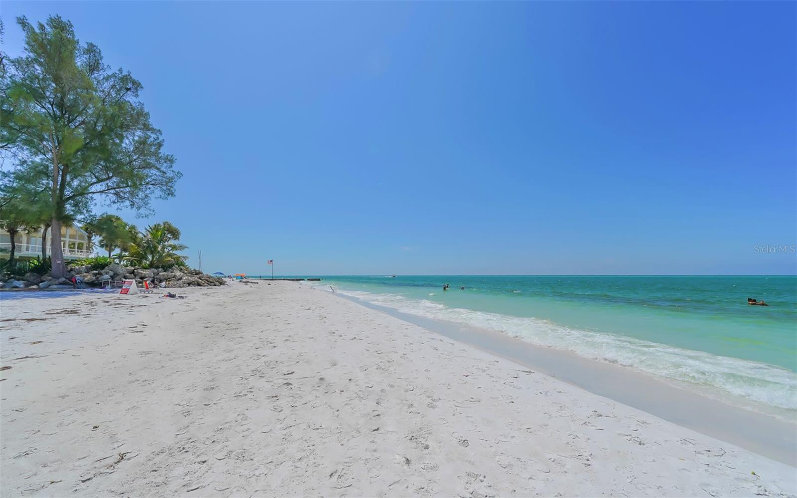 199 WHISPERING SANDS DR #204