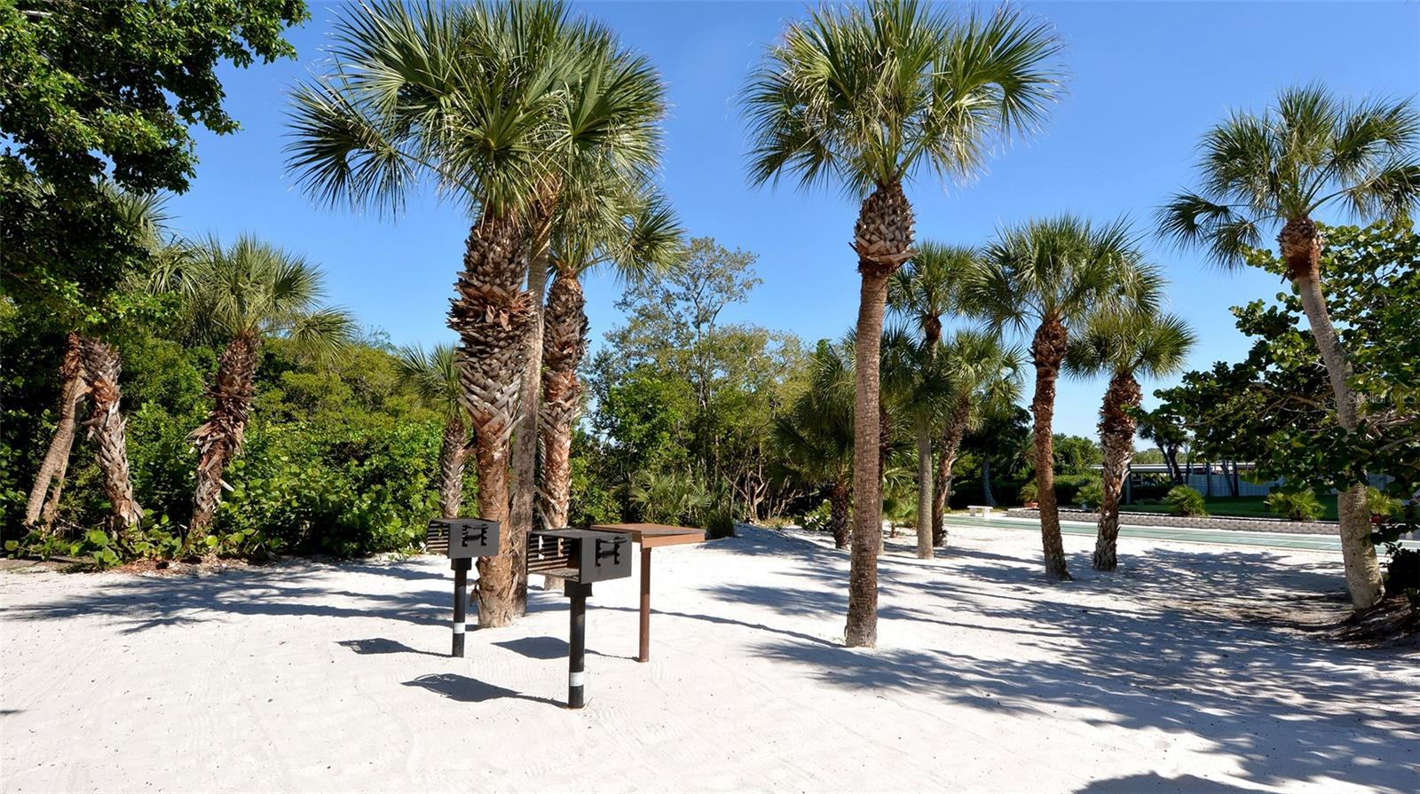 199 WHISPERING SANDS DR #204