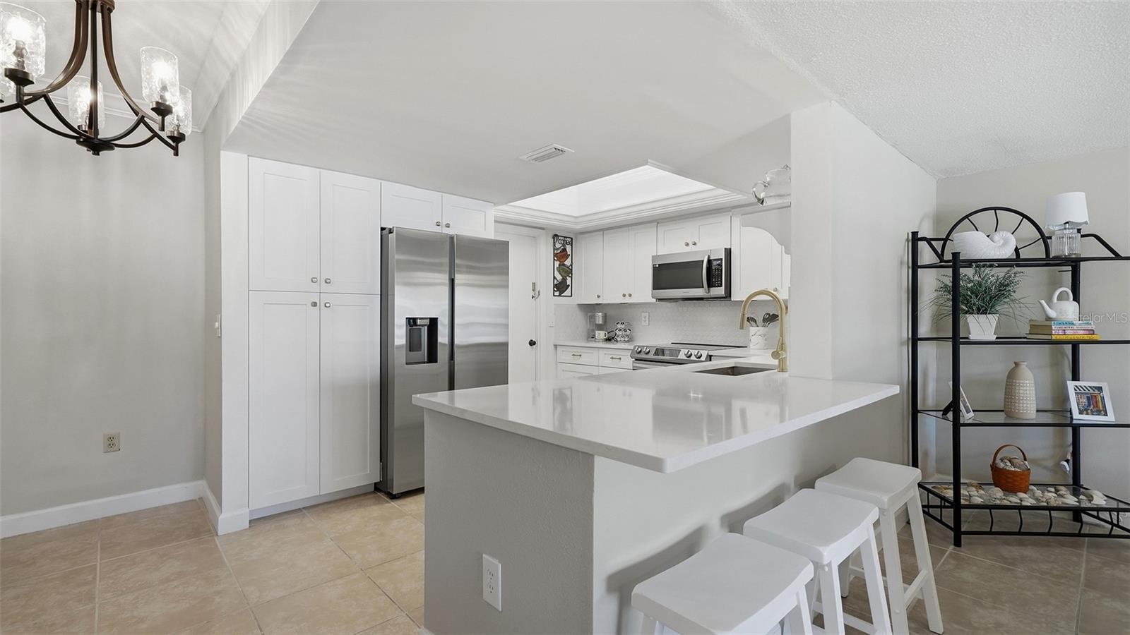 199 WHISPERING SANDS DR #204