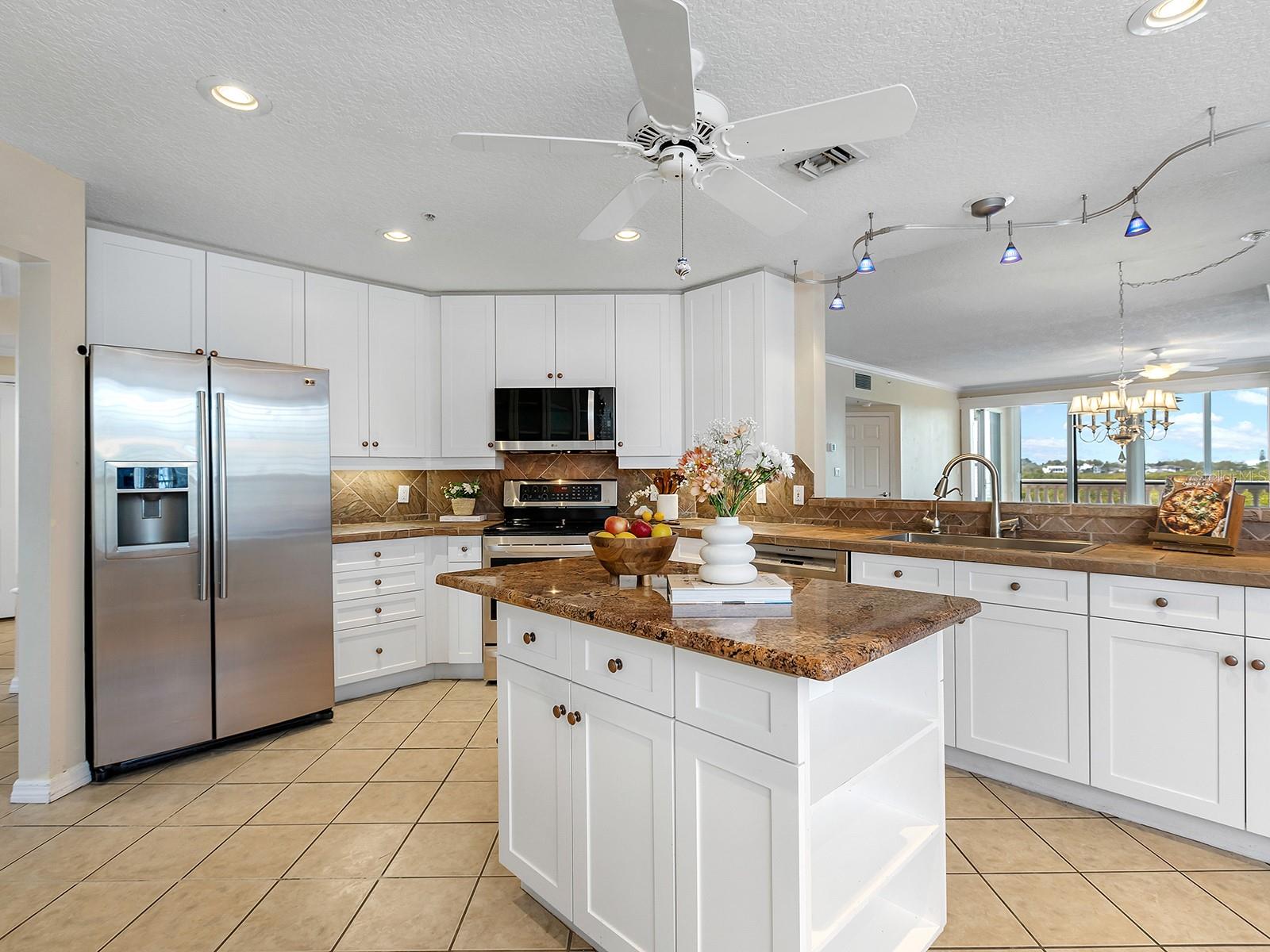 5420 EAGLES POINT CIR #106