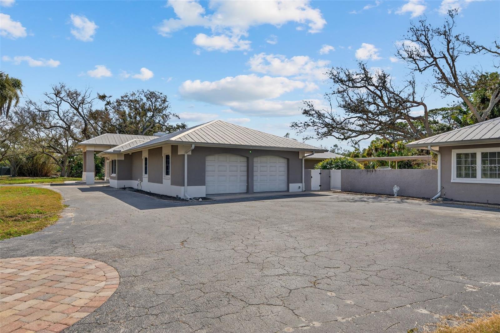 7108 MIDNIGHT PASS RD