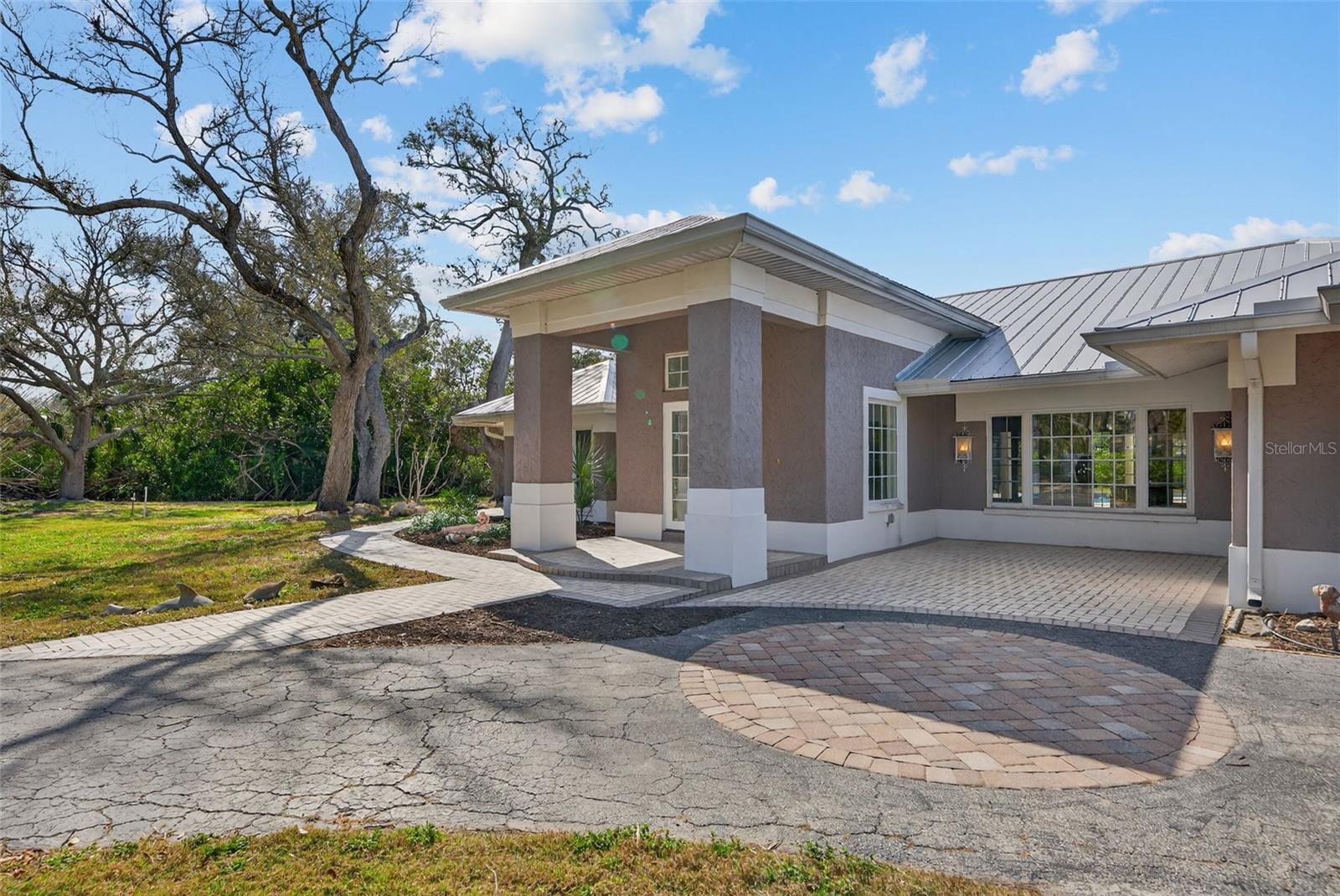 7108 MIDNIGHT PASS RD