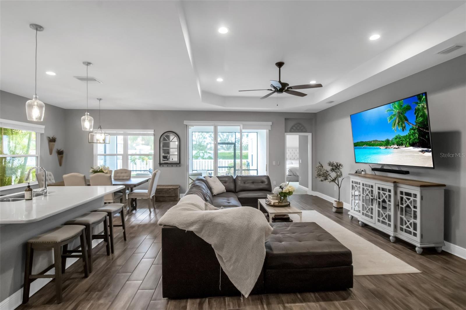 7798 RIDGELAKE CIR