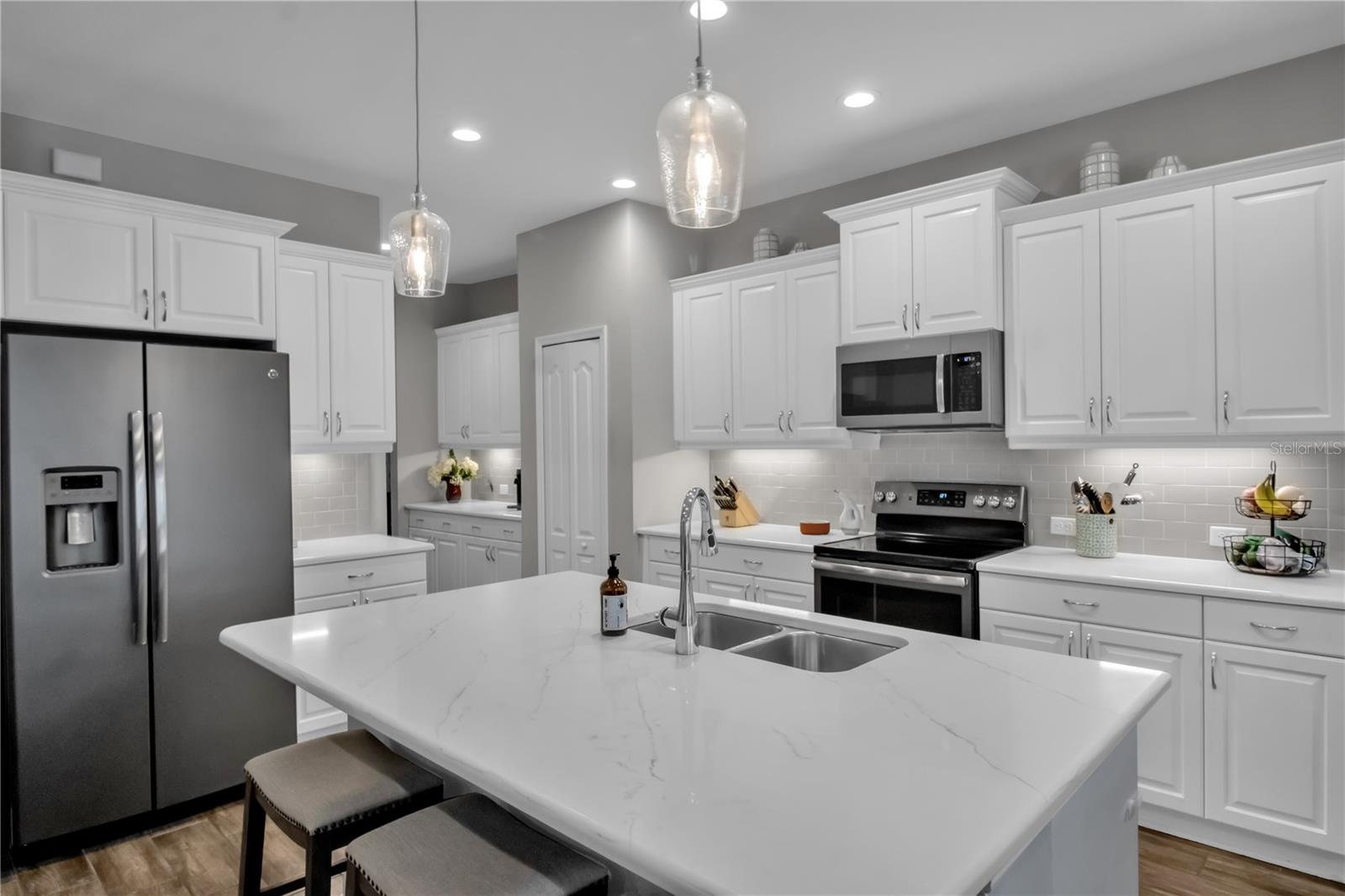 7798 RIDGELAKE CIR