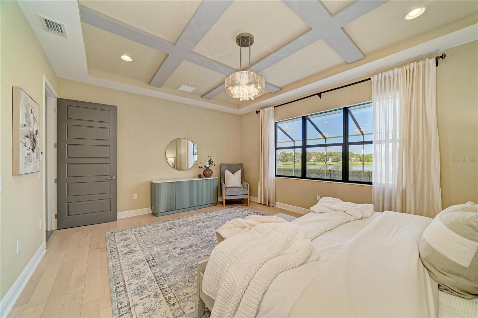 826 HONEYFLOWER LOOP