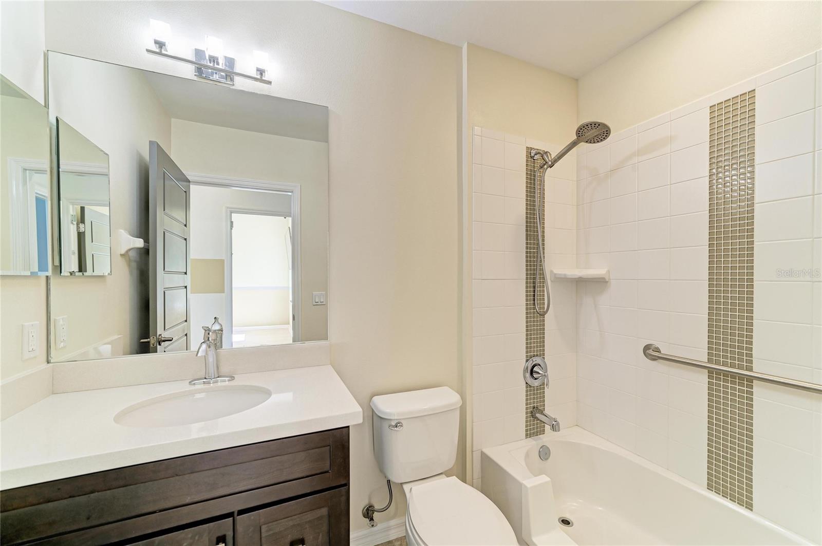 826 HONEYFLOWER LOOP