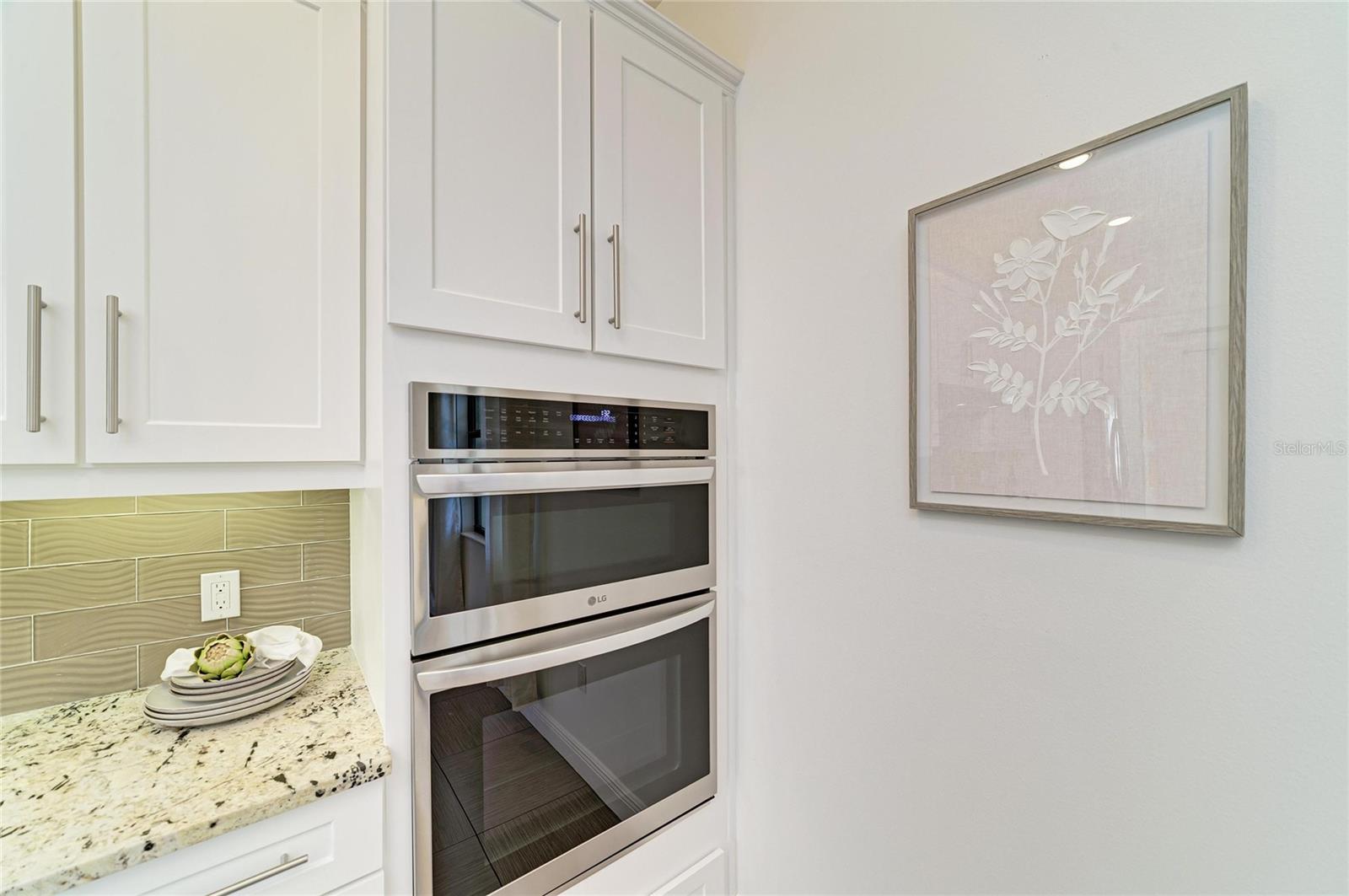 826 HONEYFLOWER LOOP