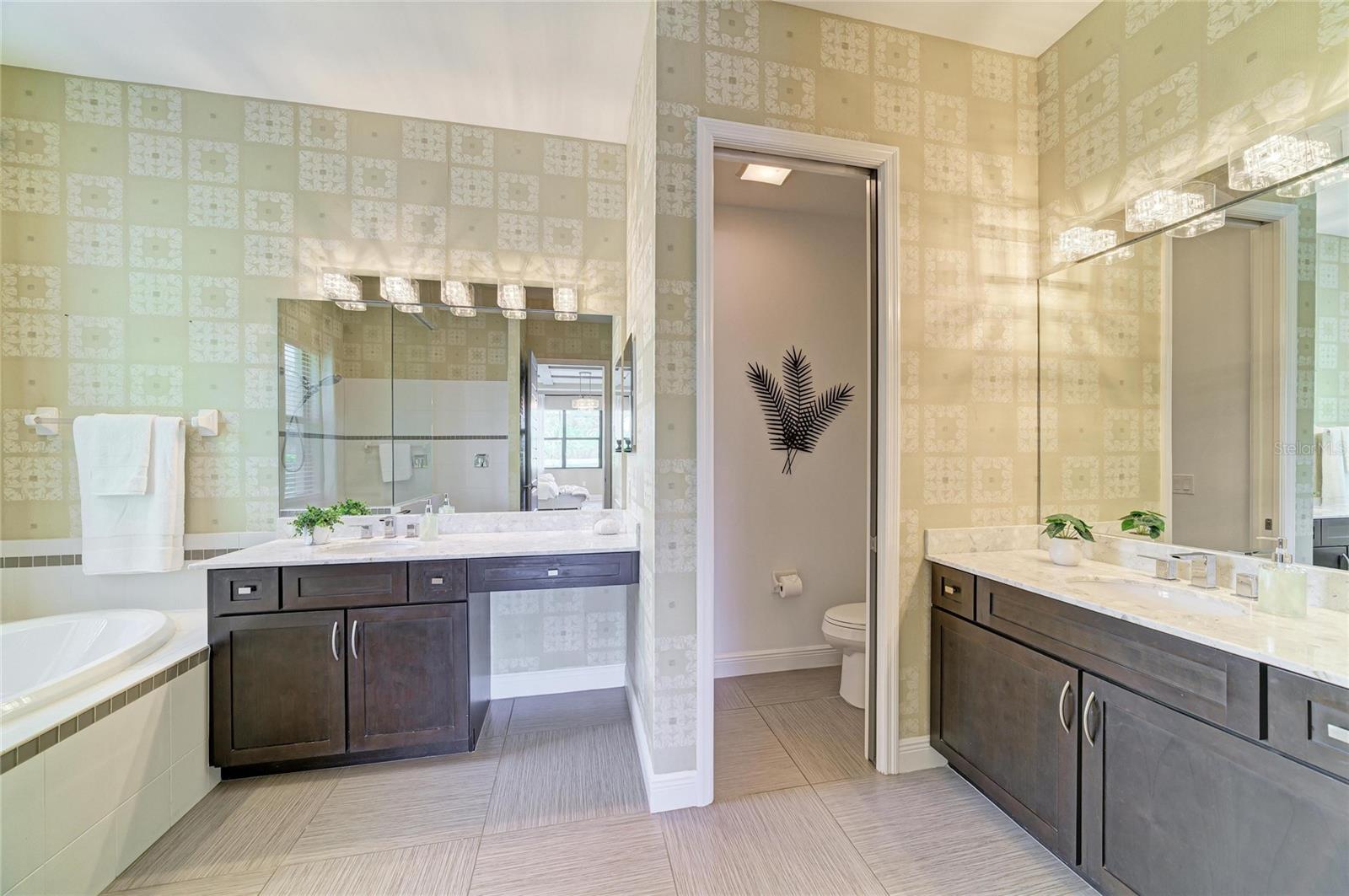 826 HONEYFLOWER LOOP