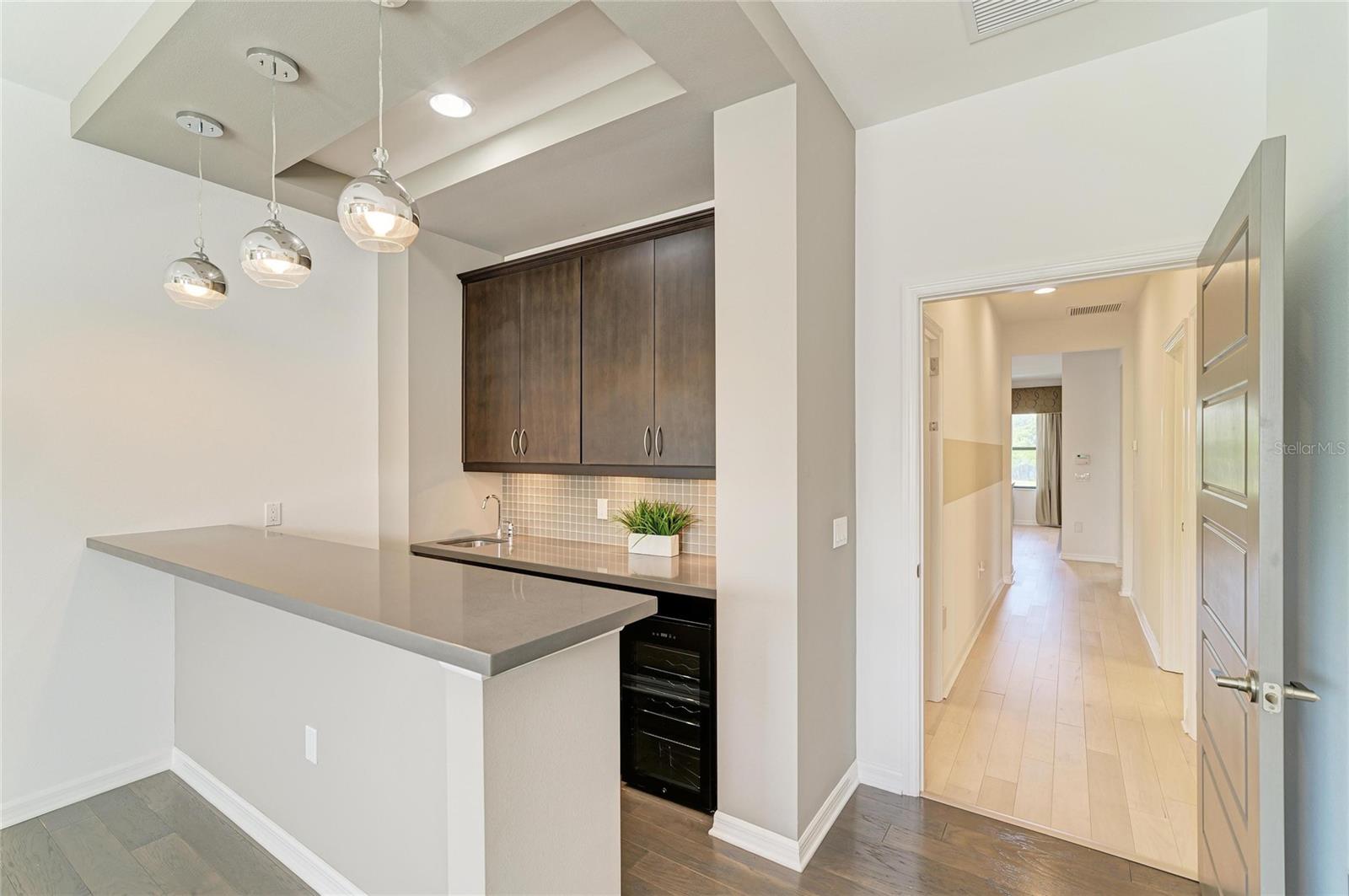 826 HONEYFLOWER LOOP