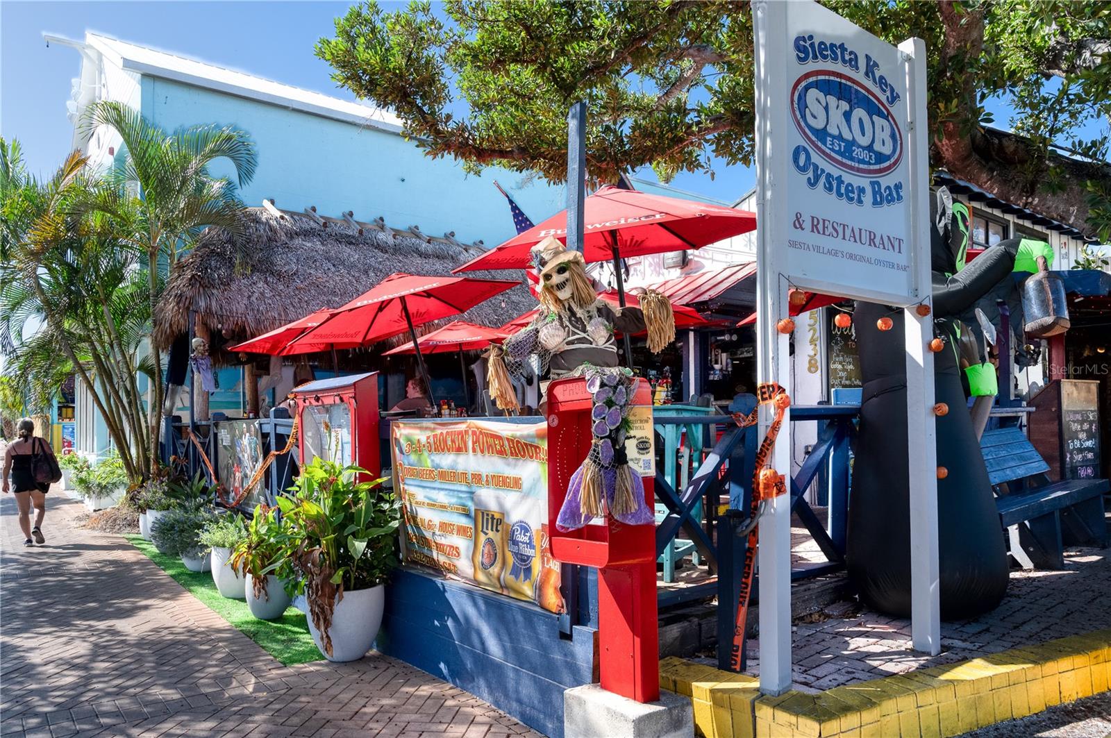 20 WHISPERING SANDS DR #1102