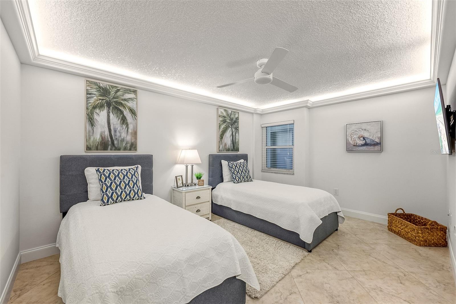 20 WHISPERING SANDS DR #1102