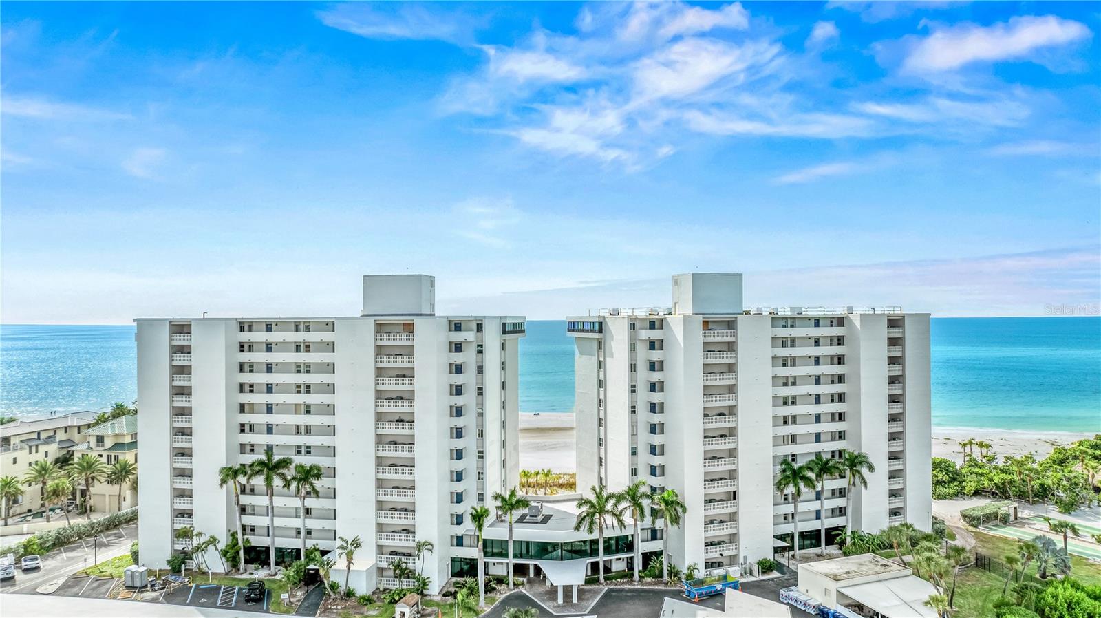 20 WHISPERING SANDS DR #1102