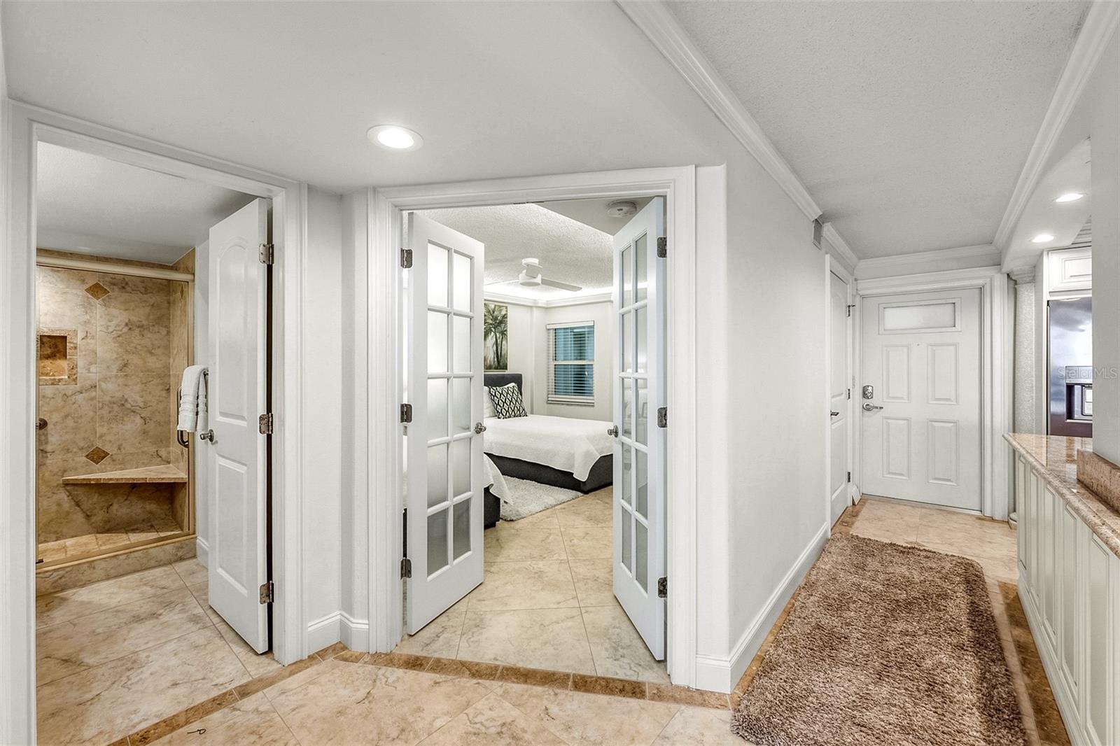 20 WHISPERING SANDS DR #1102