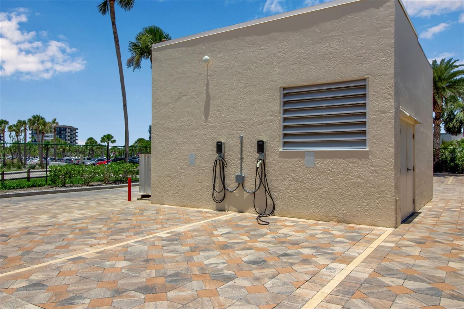 5740 MIDNIGHT PASS RD #403