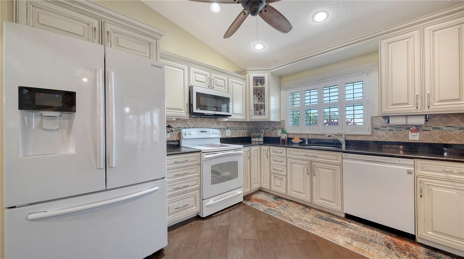 4131 SALERNES AVE #3051