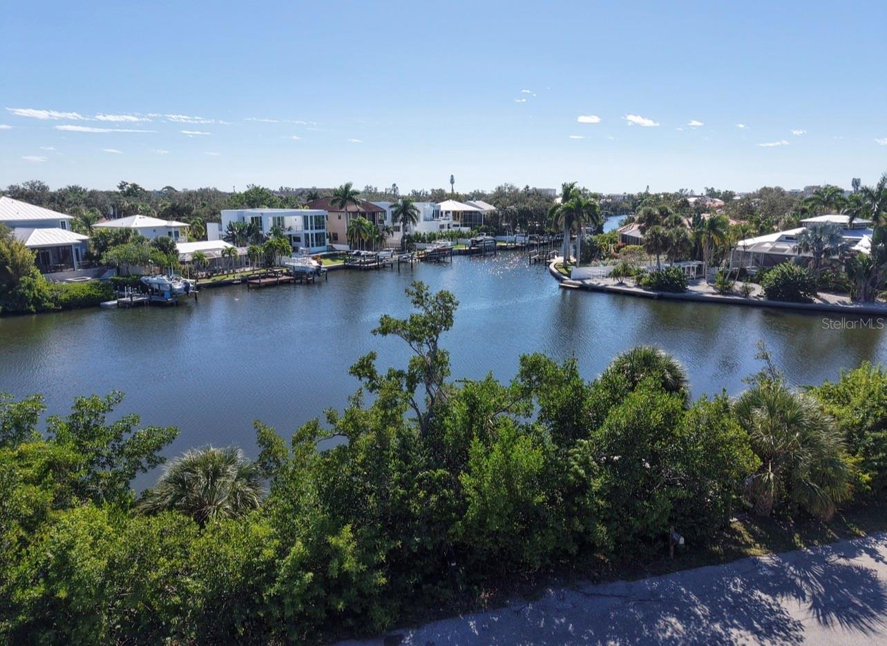 671 AVENIDA DEL NORTE