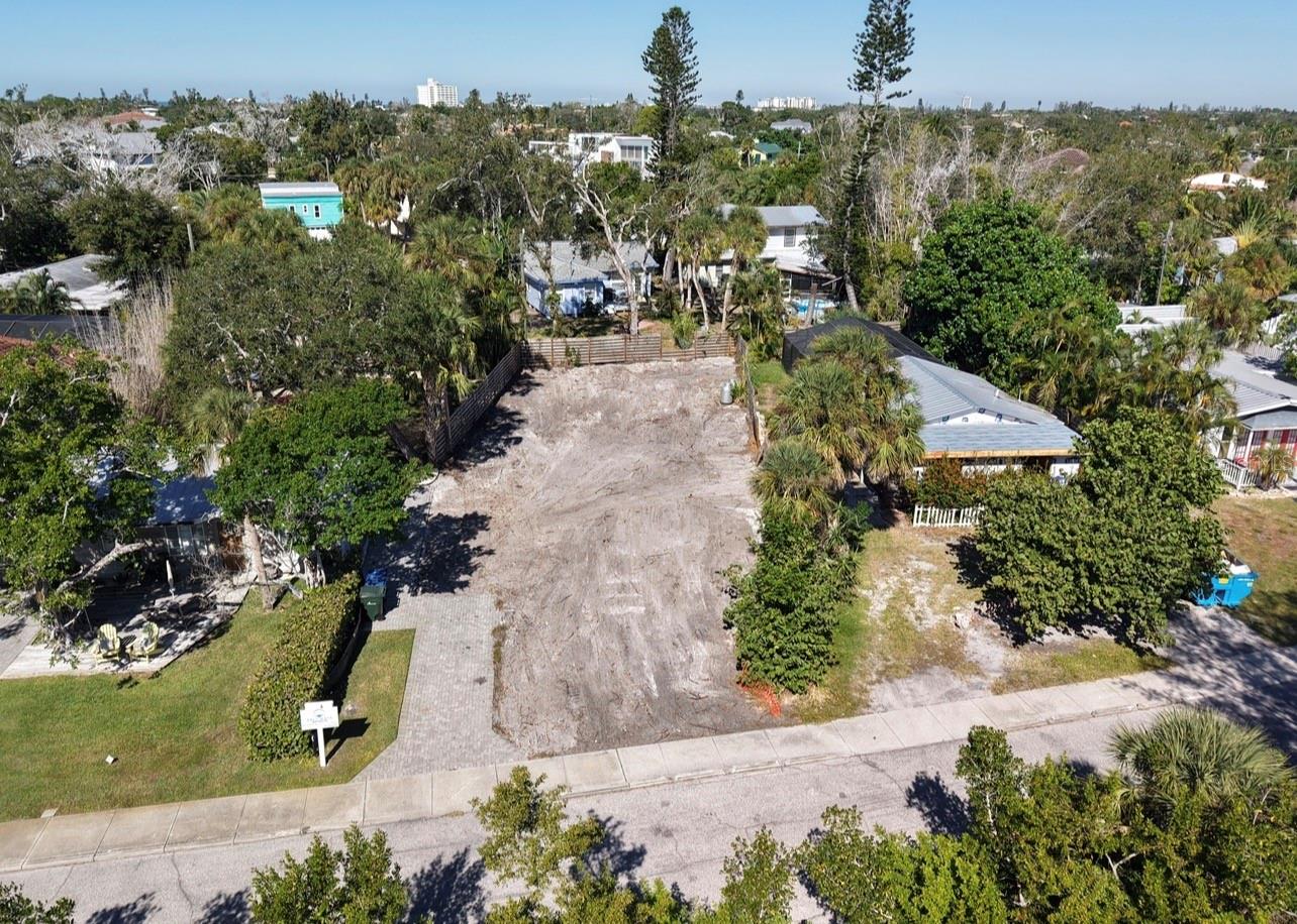 671 AVENIDA DEL NORTE