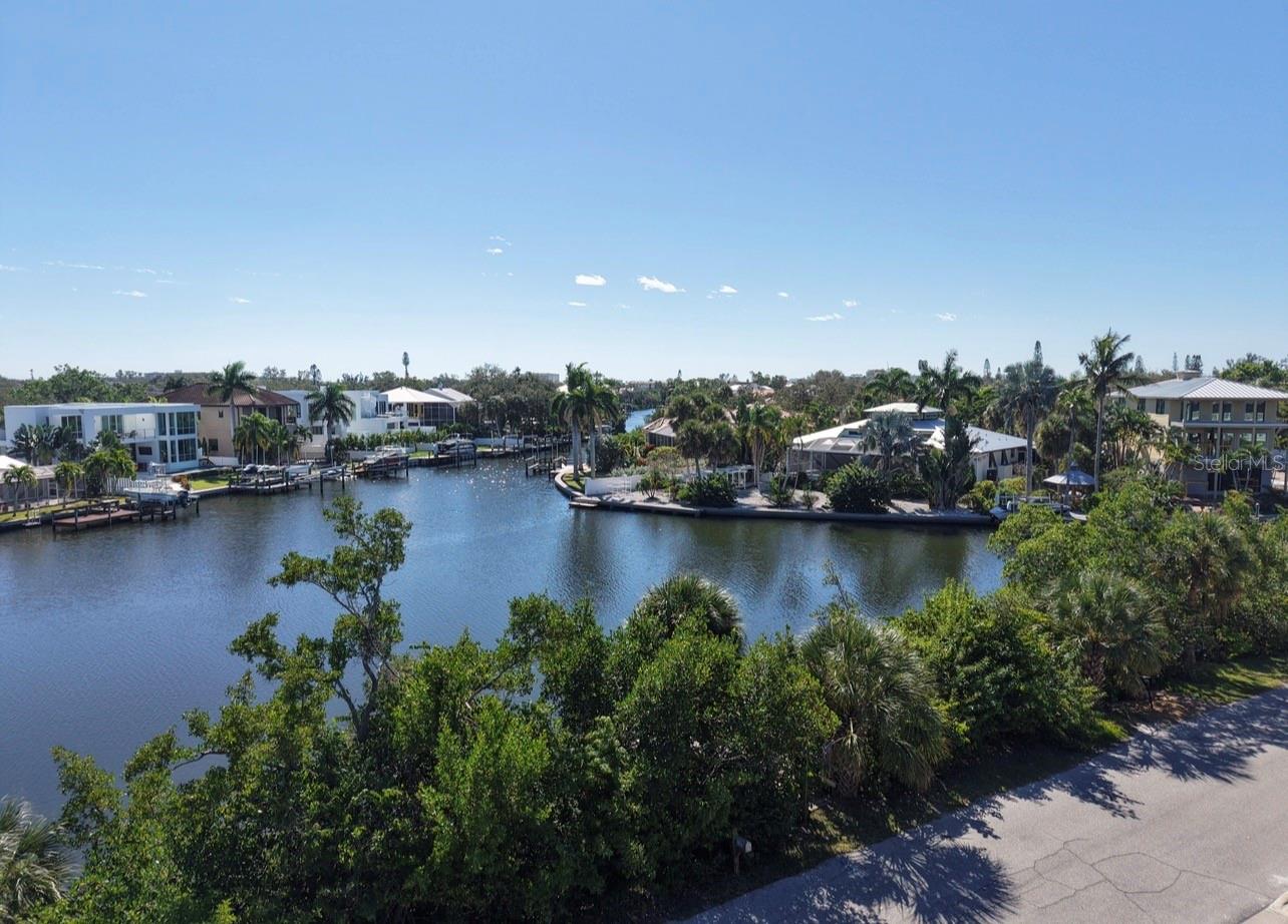 671 AVENIDA DEL NORTE