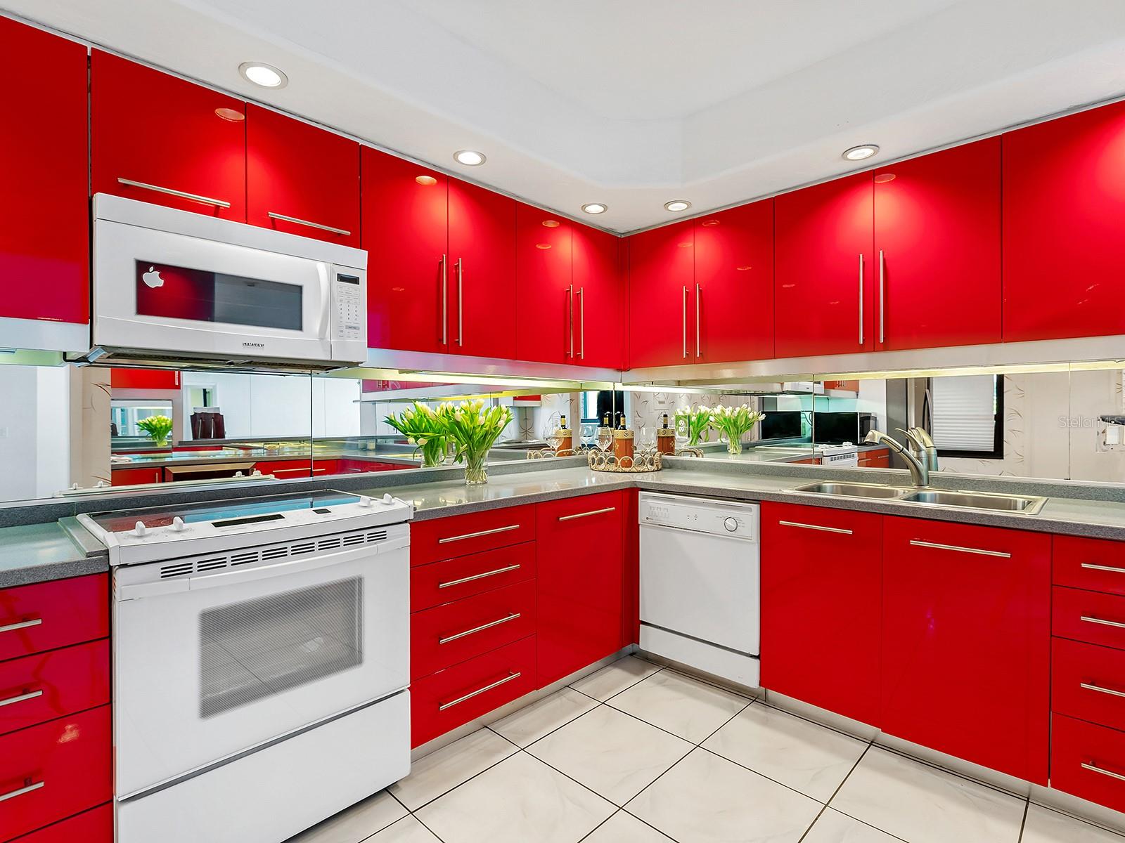 1255 N GULFSTREAM AVE #205