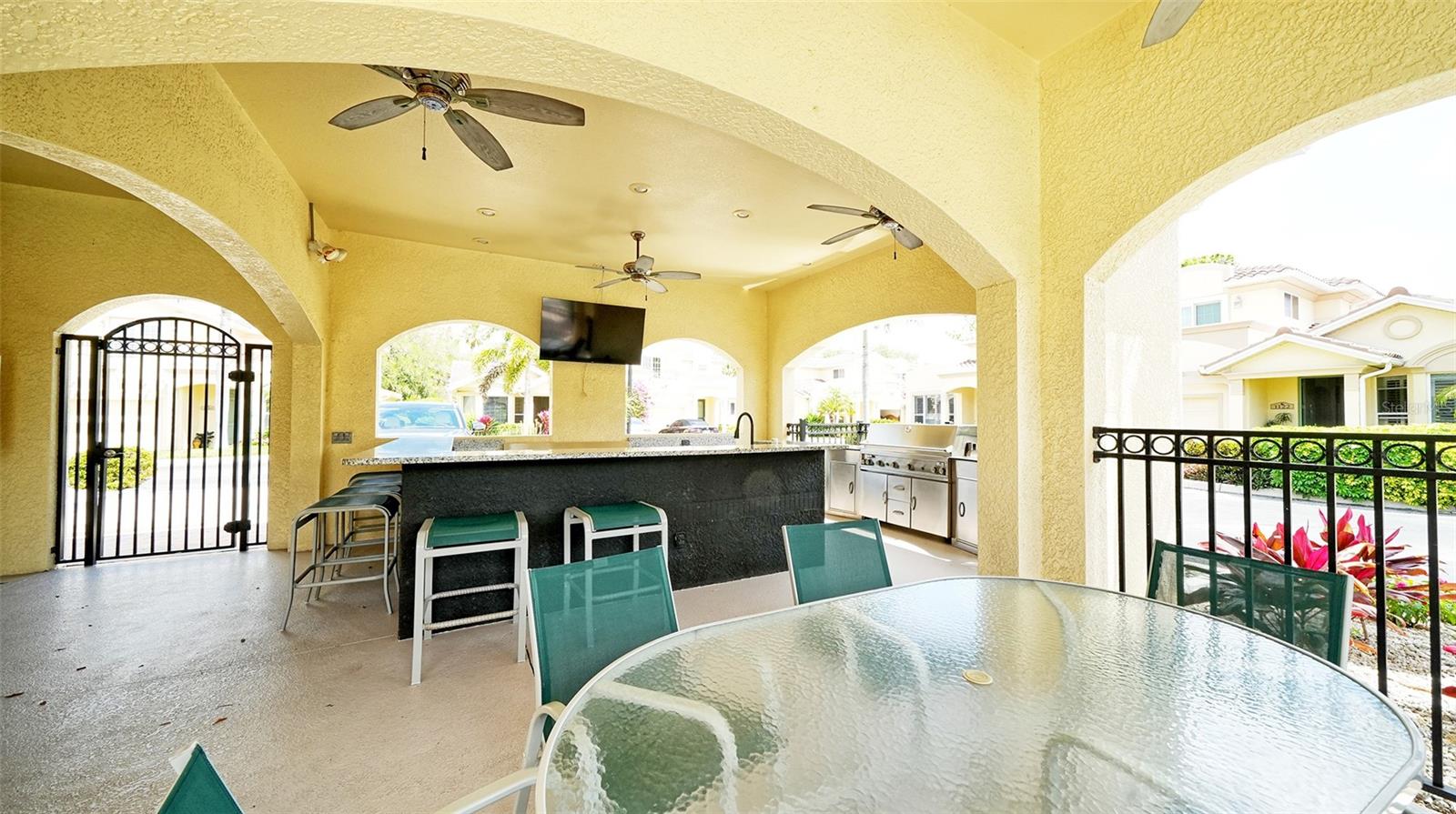 1116 BEACHCOMBER CT #3