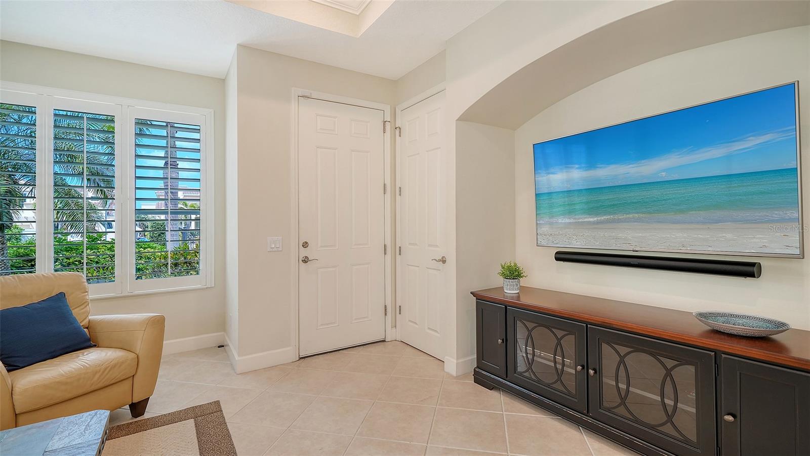 1116 BEACHCOMBER CT #3
