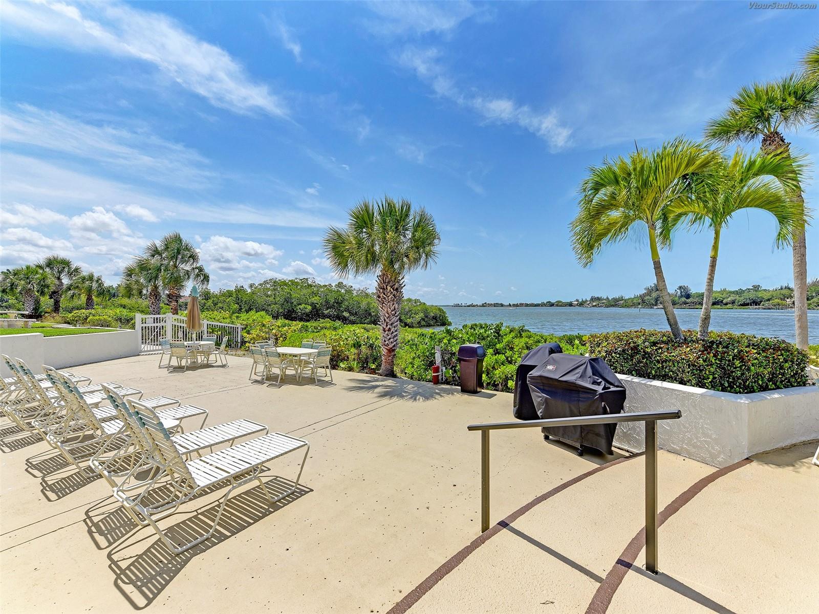 1612 STICKNEY POINT RD #1612-1