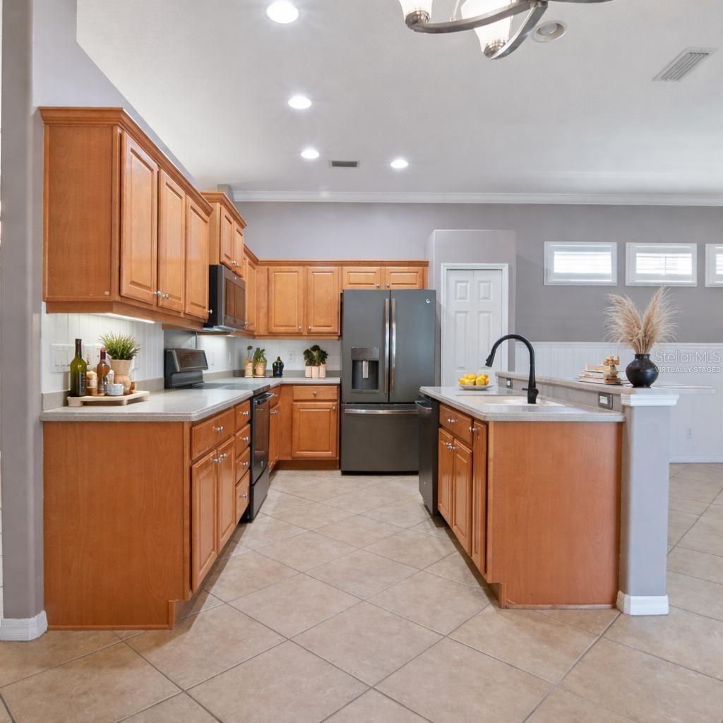 12150 MAPLE RIDGE DR