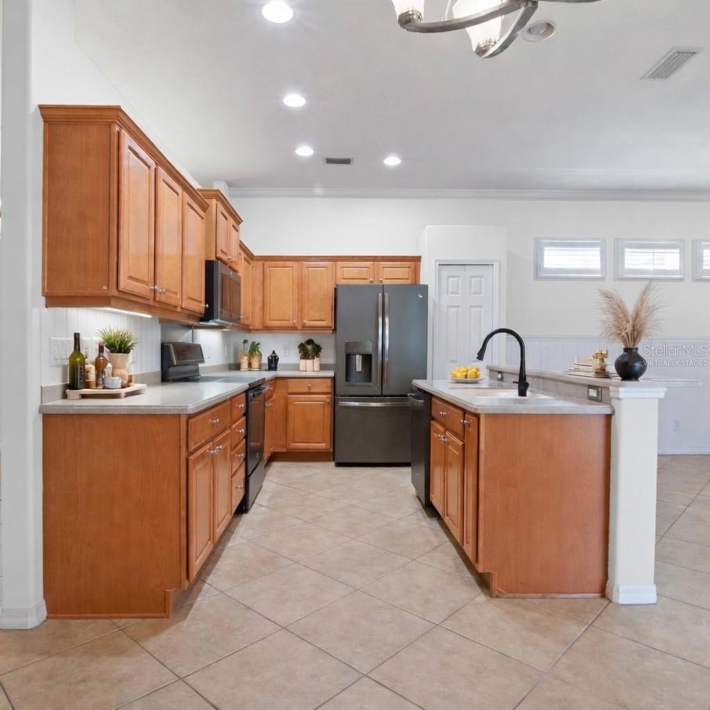 12150 MAPLE RIDGE DR