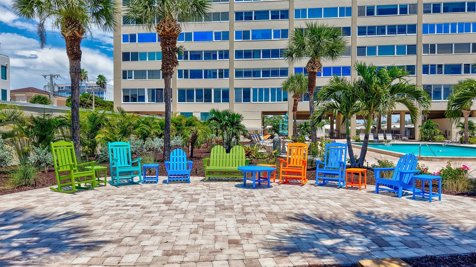 6140 MIDNIGHT PASS RD #501