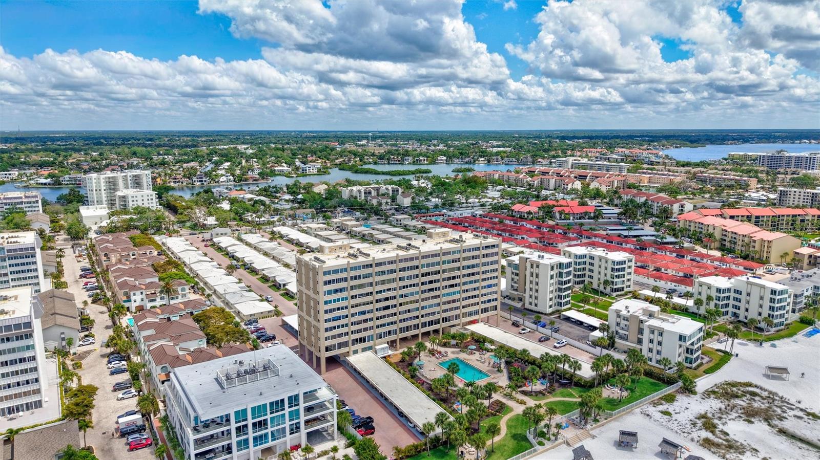 6140 MIDNIGHT PASS RD #501