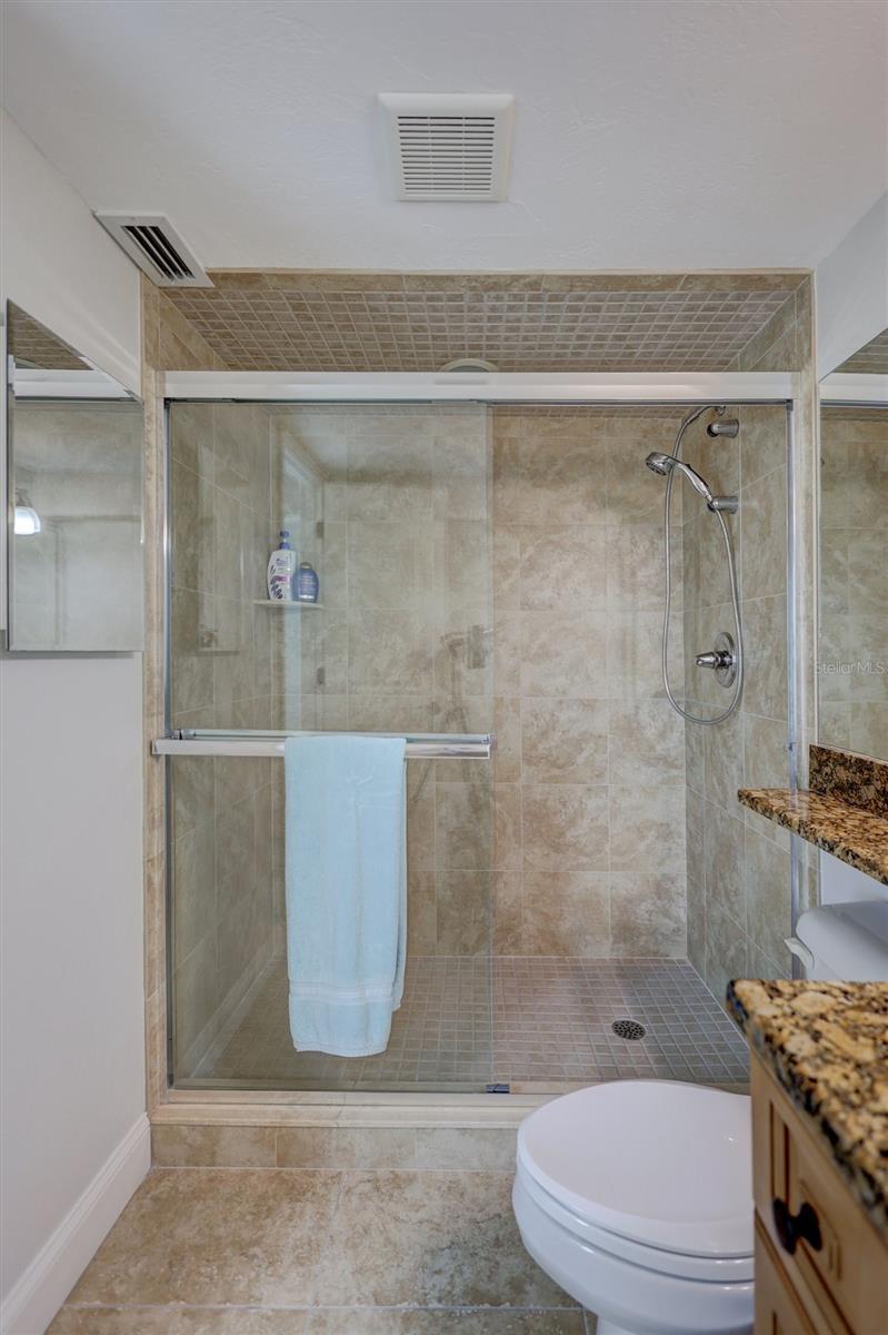 6140 MIDNIGHT PASS RD #501