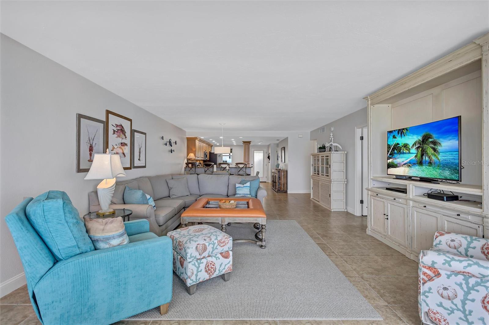 6140 MIDNIGHT PASS RD #501