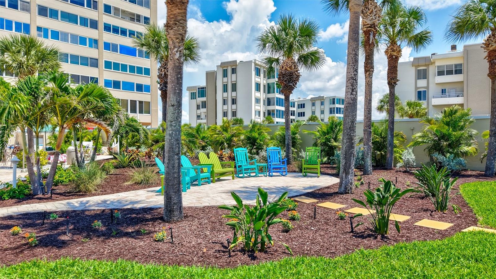 6140 MIDNIGHT PASS RD #501