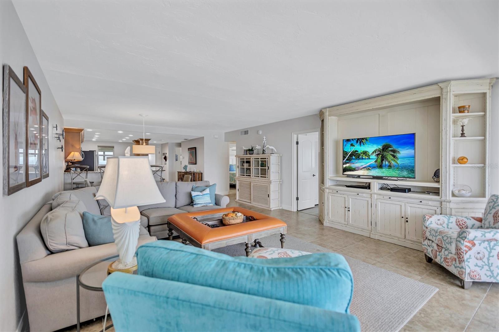 6140 MIDNIGHT PASS RD #501